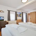 Salzburgblick Bed and Breakfast Ainring