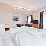 Bed and Breakfast Salzburgblick 3*