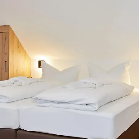 Salzburgblick Bed & Breakfast *
