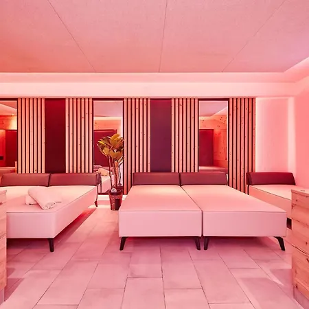 Salzburgblick Bed & Breakfast *