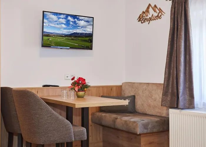 Salzburgblick Bed & Breakfast 3*