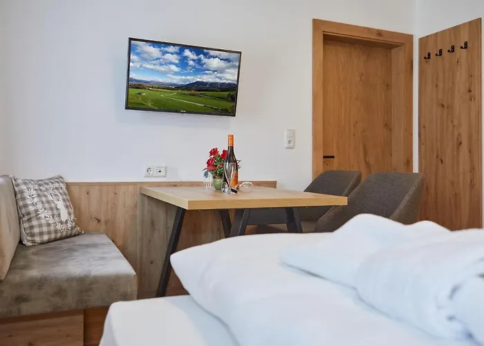 Bed & Breakfast Salzburgblick 3*