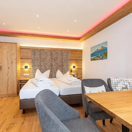 Salzburgblick Nocleg ze śniadaniem 3*